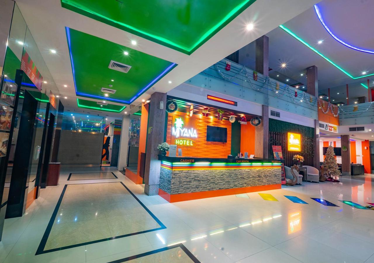 Miyanna Hotel Medan Exterior photo
