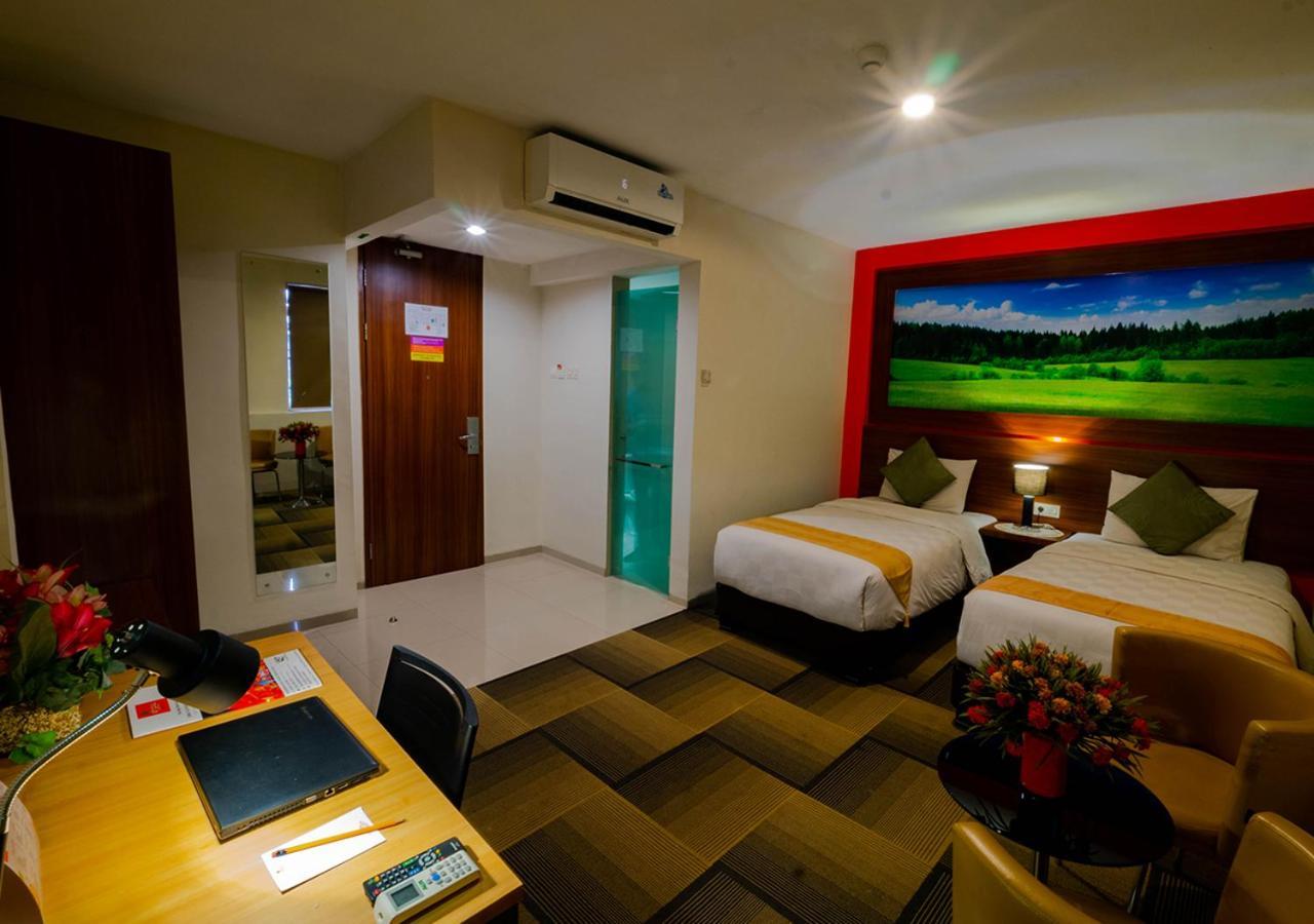 Miyanna Hotel Medan Exterior photo