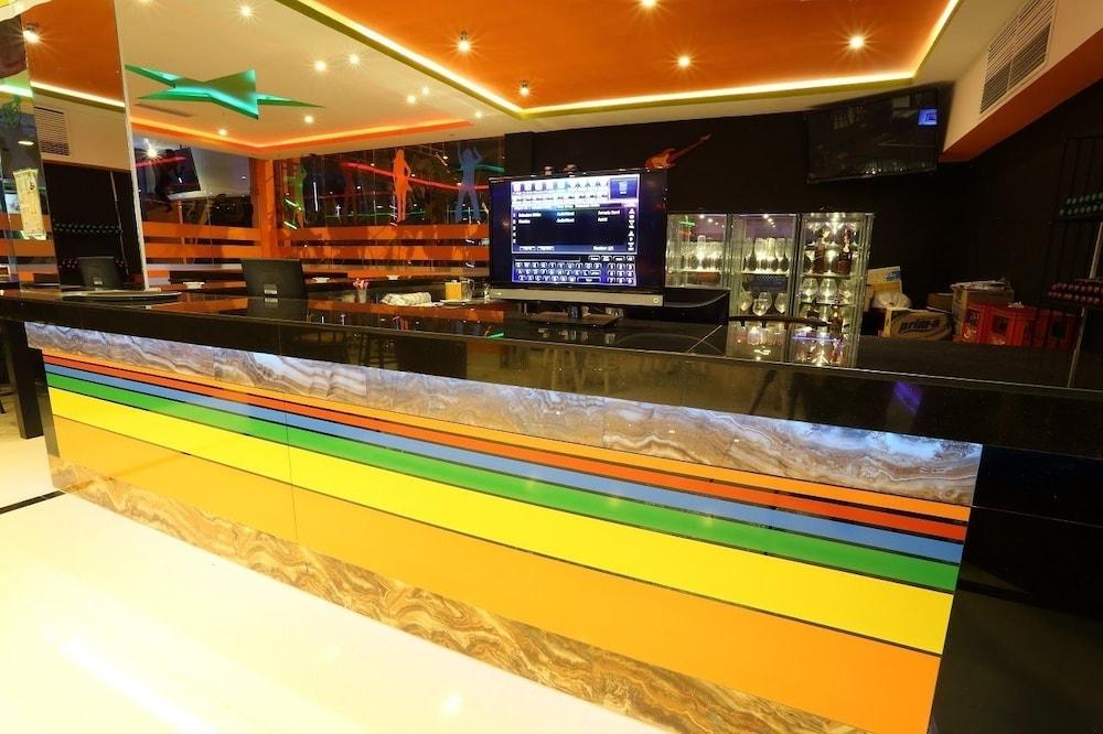 Miyanna Hotel Medan Exterior photo