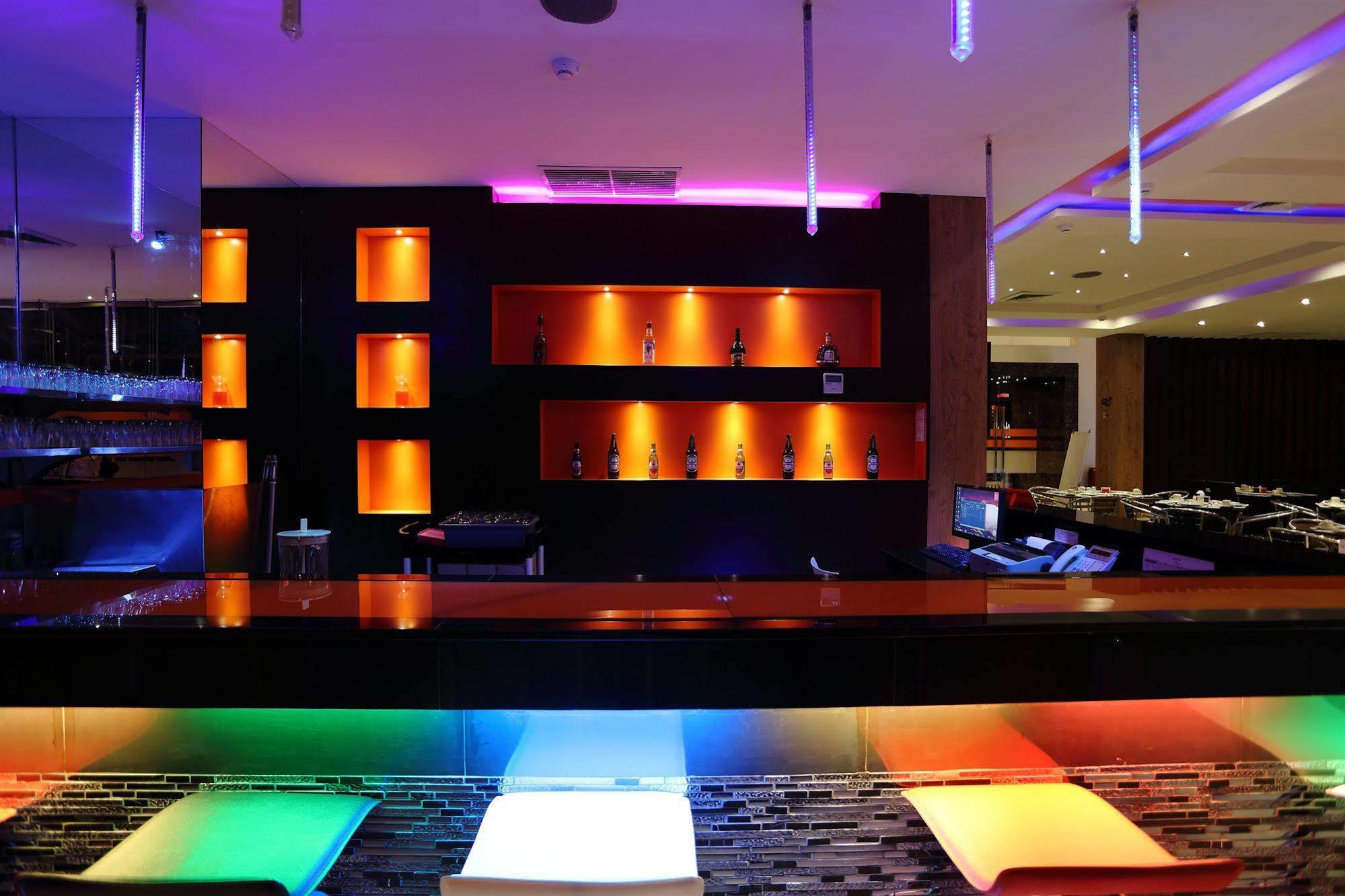 Miyanna Hotel Medan Exterior photo
